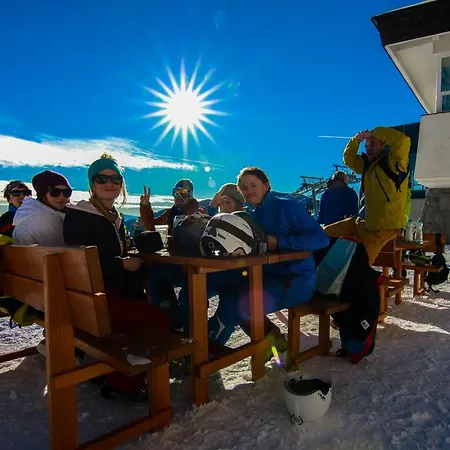 Albergue Kosodrevina - Turistická Ubytovňa Tale