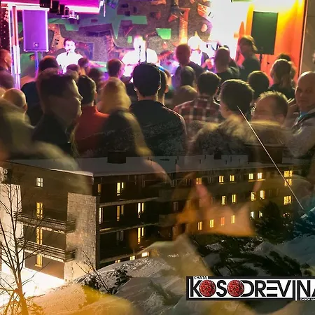 Kosodrevina - Turisticka Auberge de jeunesse Valaská