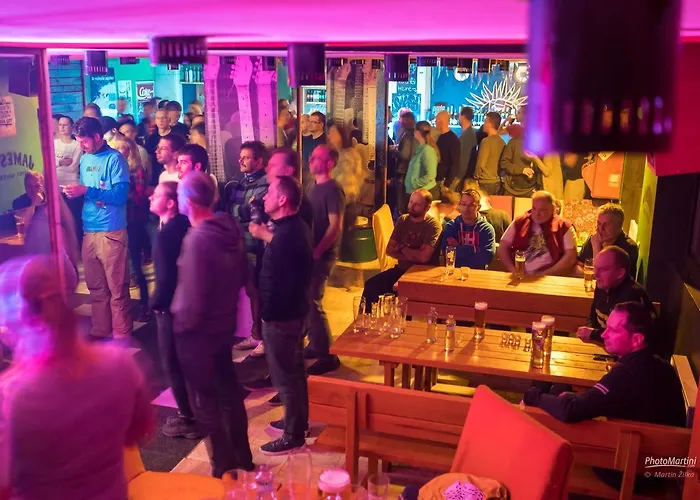 Kosodrevina - Turisticka Auberge de jeunesse Valaská